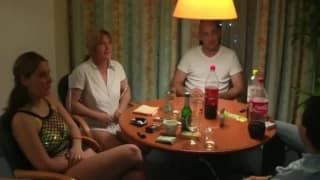 Любительские пары трахаются после застолья Любительские пары трахаются после застолья