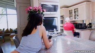 Подтвердите свой возраст
