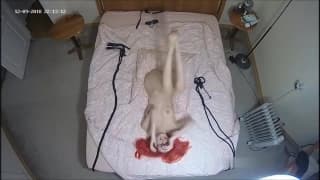 Рыжая Сина подчиняется желаниям Юлиуса