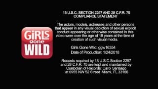 Мерлин и Миа достигают классного оргазма у бассейна, когда все ушли