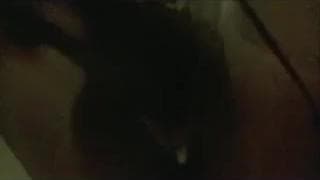 Эту мокрую киску можно увидеть крупным планом