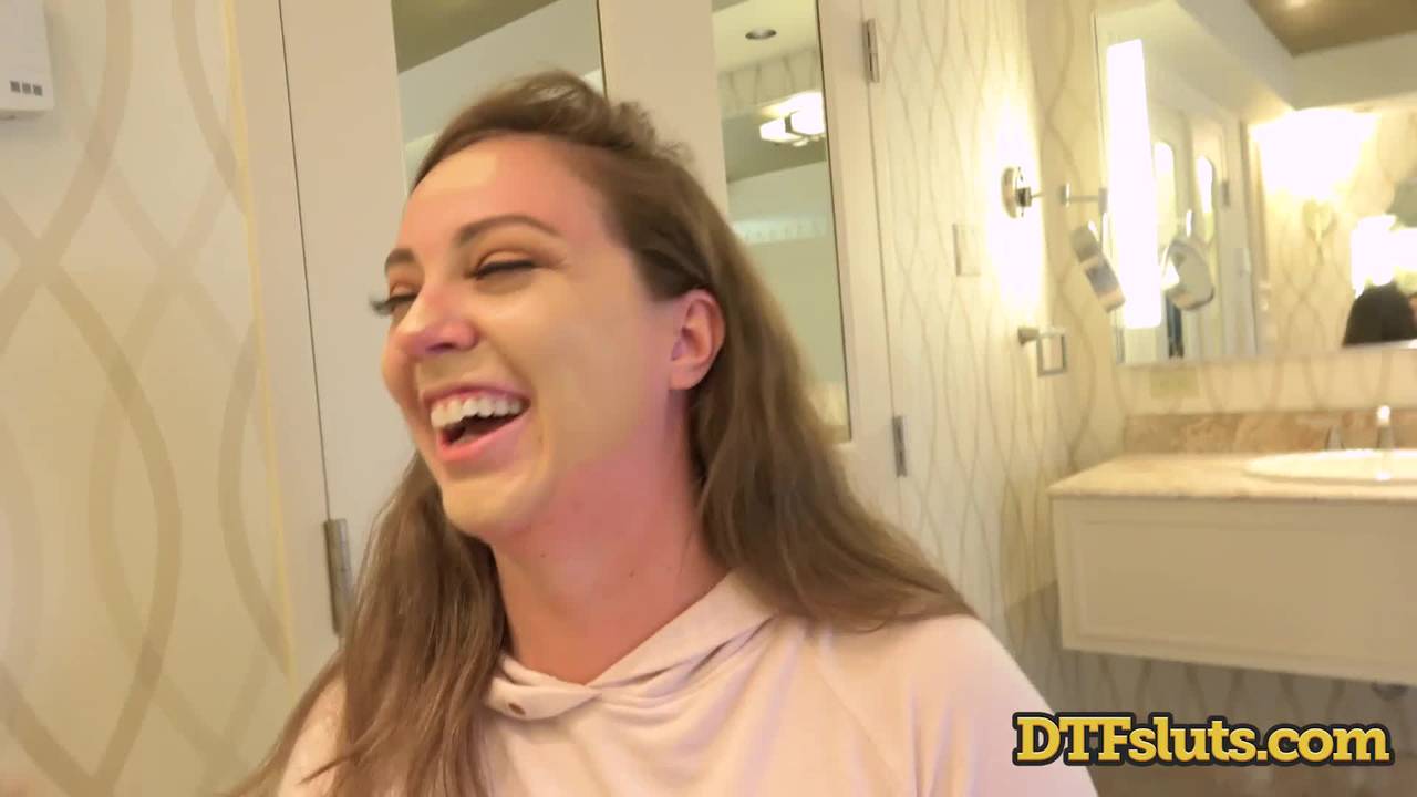 Подтвердите свой возраст