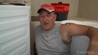Подтвердите свой возраст