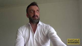 Британская порно-звезда Брук Джеймсон-скачет на члене Паскаля Уайта! Британская порно-звезда Брук Джеймсон-скачет на члене Паскаля Уайта!