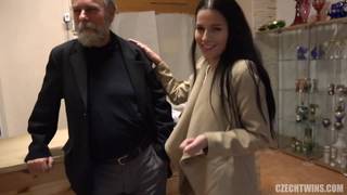 Подтвердите свой возраст