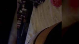 Эта шлюшка с большими сиськами, возбуждает поклонников на веб-камеру