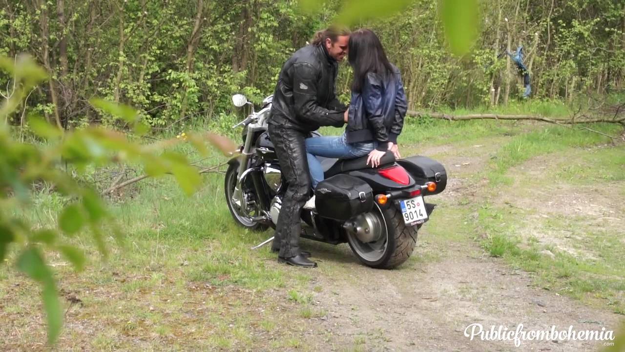 Подтвердите свой возраст