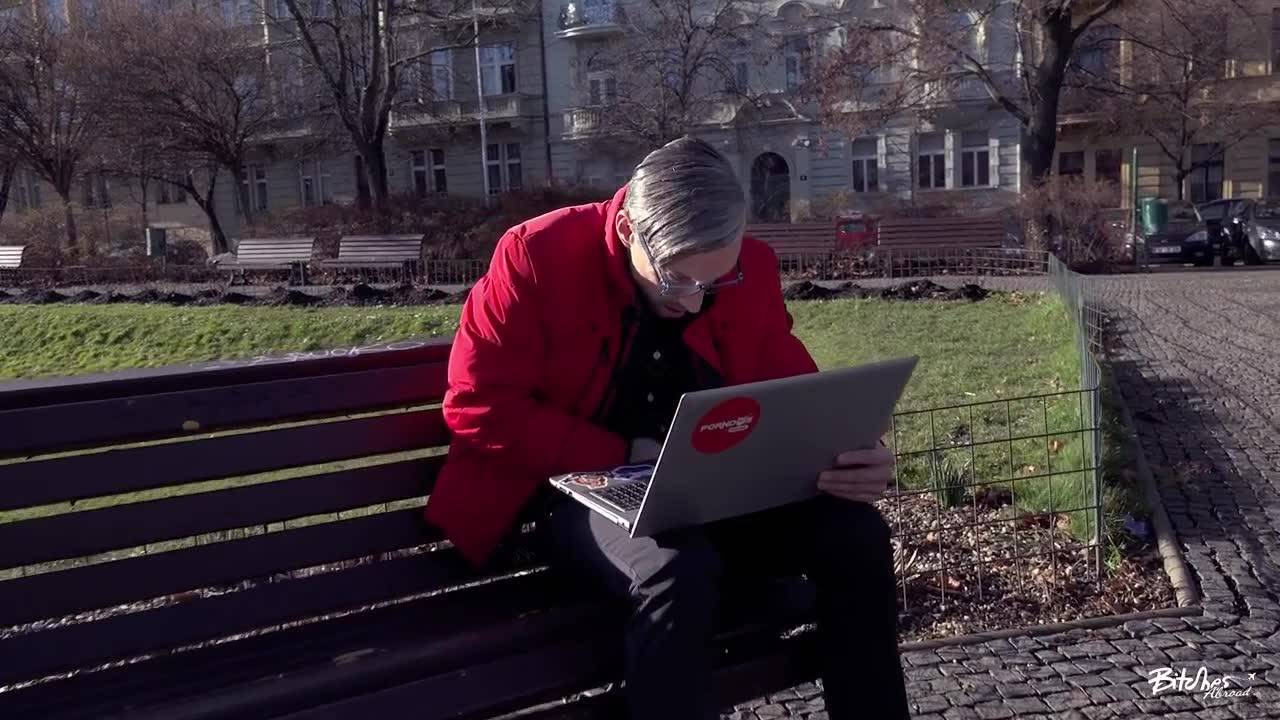 Подтвердите свой возраст