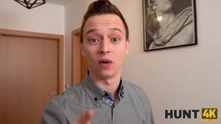 Киара Лорд с удовольствием трахается с Сантой на глазах у своего парня Киара Лорд с удовольствием трахается с Сантой на глазах у своего парня