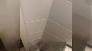 Брюнетка Аврора-сосет черный член и слизывает его сперму, как шлюха!