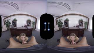 Порно-звезда Наталия Старр-сосет член и скачет попкой на члене в VR! Порно-звезда Наталия Старр-сосет член и скачет попкой на члене в VR!