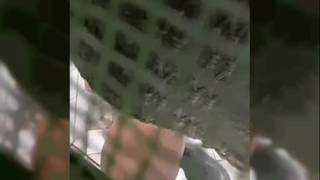 Эта обнаженная брюнетка снята вуайеристом, когда мылась в ванной! Эта обнаженная брюнетка снята вуайеристом, когда мылась в ванной!