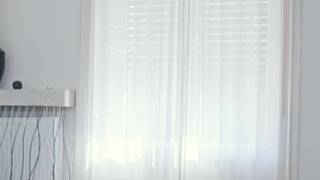 В первый раз эта застенчивая девушка, получит свой лесбийский опыт!