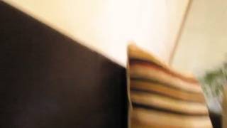 Эстель-настоящая шлюха, которая одновременно трахает киску и попку!