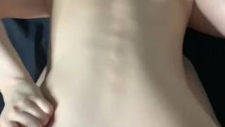 Парочка подростков-любят трахаться в стиле догги-стайл, после минета!